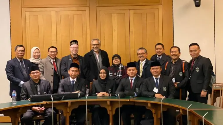 Lima Lulusan English for Ulama Tiba di Inggris untuk Berdakwah