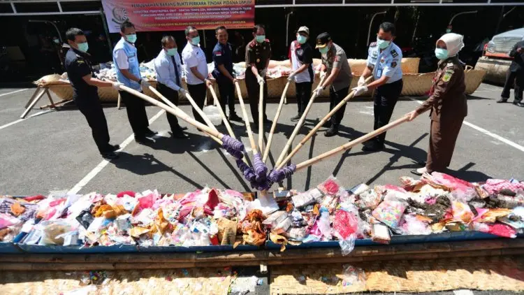 Menjaga Kota Bandung dari Peredaran Miras dan Narkotika