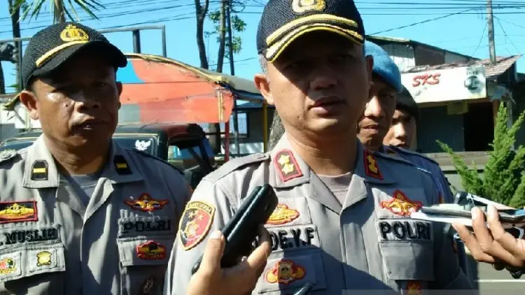 Diciduk, Pelaku Ancam Warga dengan Golok Saat Pilkades di Garut