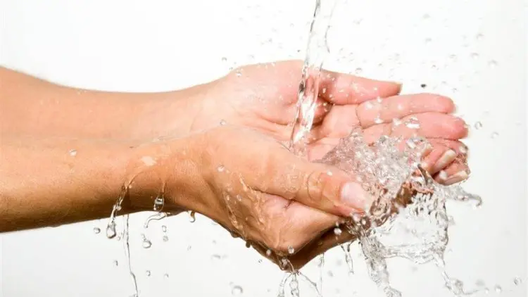 Sisa Air Wudu, Biarkan Mengering atau Dikeringkan?