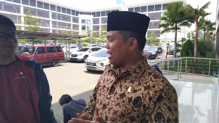 Ketua DPRD KBB: Aturan Pemakaian Cadar Lebih Baik Dikaji Ulang