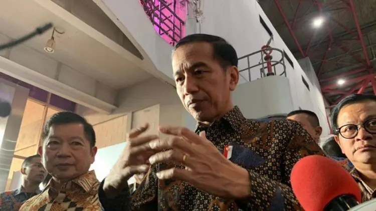 Soal Dugaan Desa Fiktif, Jokowi: Kejar Pelakunya hingga Tertangkap