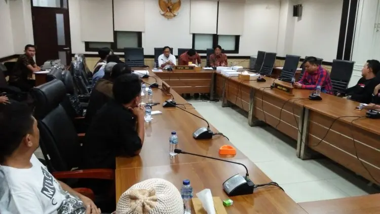 Korban Dugaan Penipuan Akumobil 'Ngadu' ke DPRD Jabar