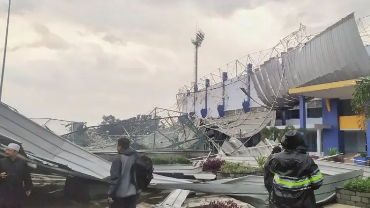 Diterjang Angin Kencang, Stadion Arcamanik Rusak