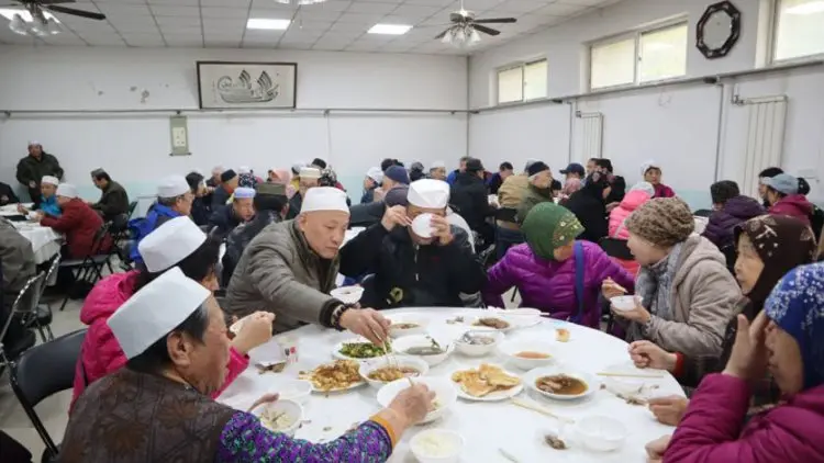 Etnis Hui di Cina Rayakan Maulud Nabi