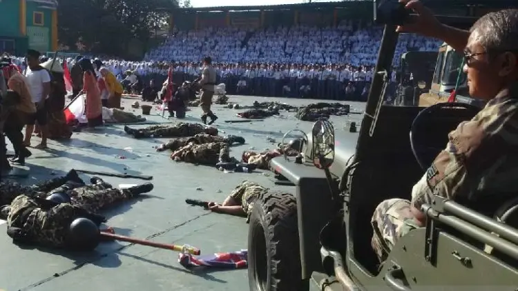 Cara Unik Pelajar Garut Memperingati Hari Pahlawan
