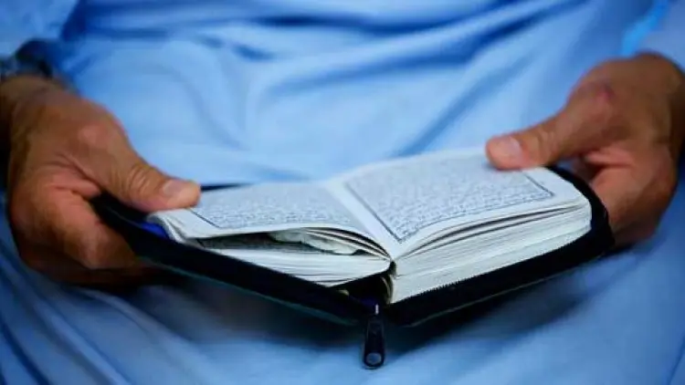 Larangan Baca Quran saat Junub, Bagaimana Zikir?