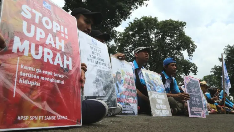 FotoL Buruh Tuntut Cabut PP No.78 Tahun 2015