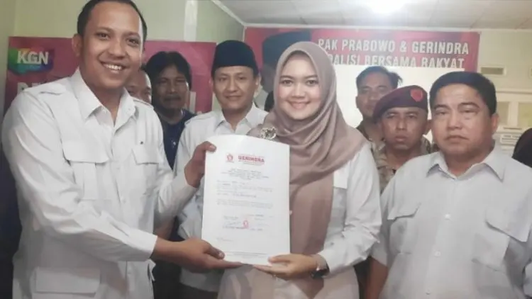 Putri Mantan Bupati Daftar Calon Bupati Karawang ke Gerindra