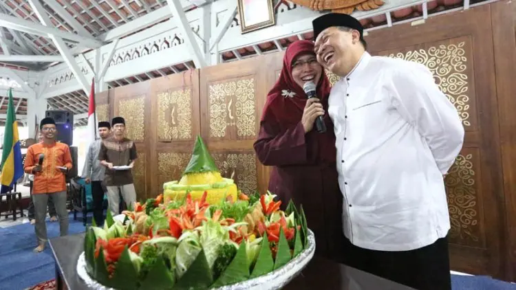 Ultah Ke-58 Tahun, Oded Sebarkan Cinta