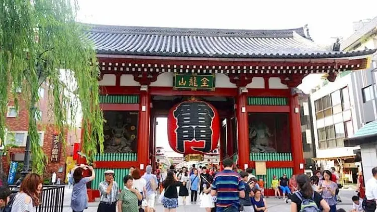 Berwisata Ke Kuil Sensoji Asakusa Tokyo