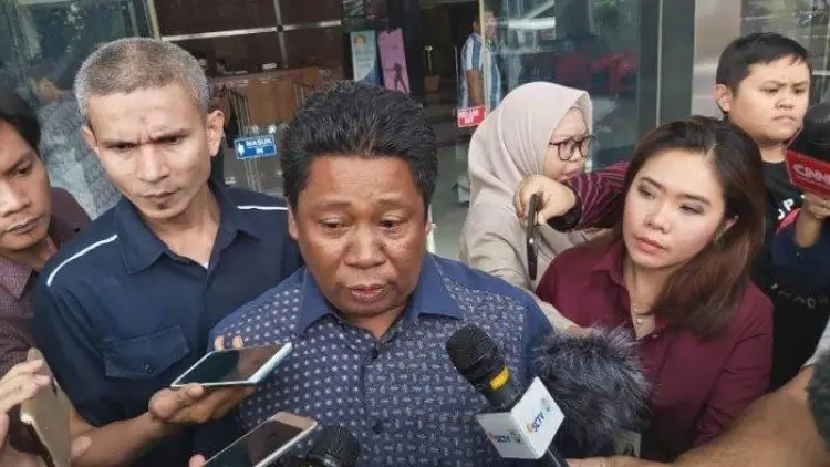Umroh, Waras Wasisto Batal DIperiksa KPK