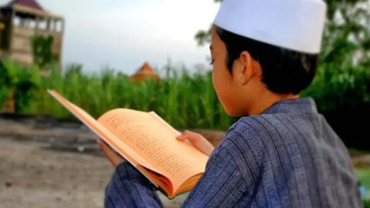 Menata Diri Demi Gapai Ilmu Manfaat dan Barokah