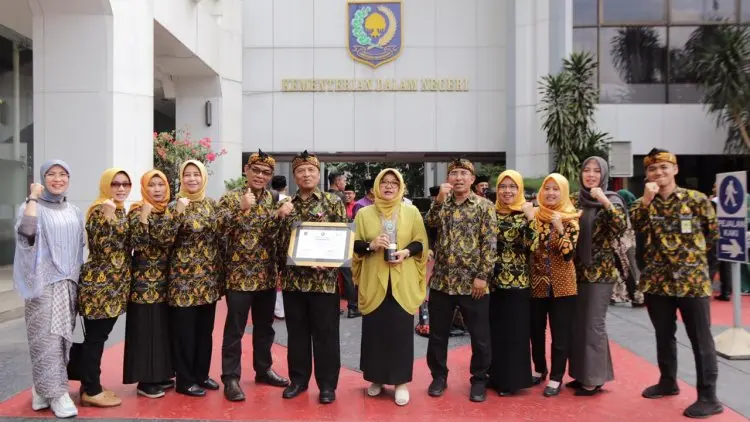 Pemkab Bandung Raih Tiga Kategori Penghargaan Kabupaten Sehat