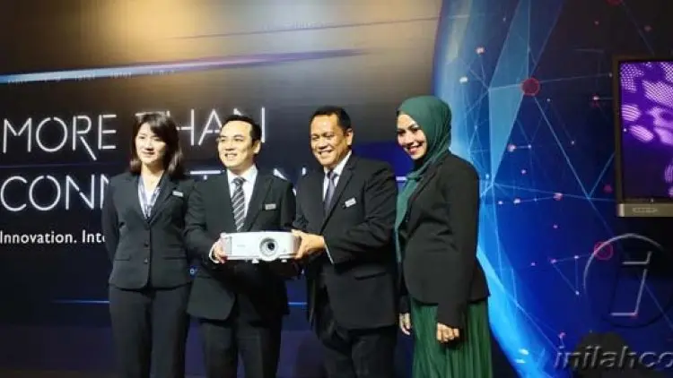 Smart Projector BenQ Bidik Pebisnis dan Pendidikan