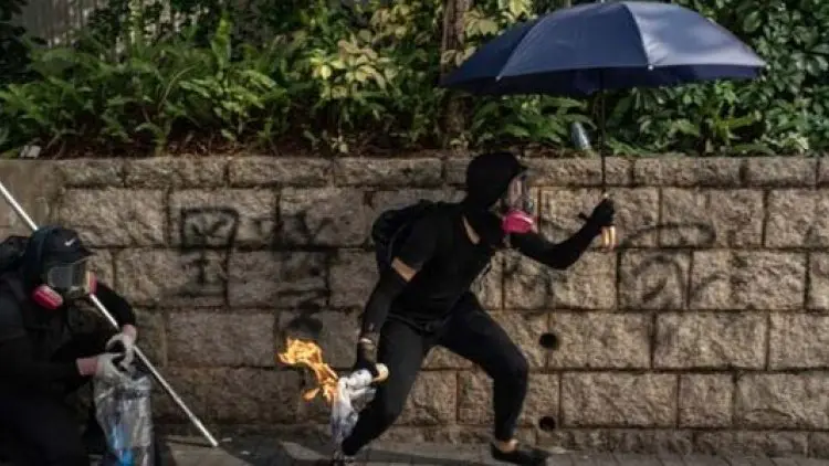 Demo Hong Kong, Bocah 12 Tahun Dihukum