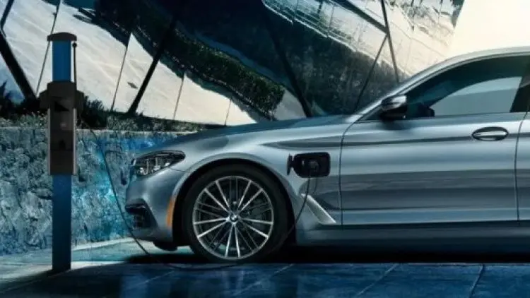 BMW Korea Siapkan 530e PHEV