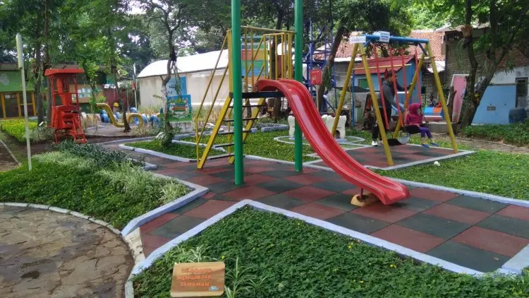 Taman Tongkeng, Taman Dengan Fasilitas Keamanan Terlengkap