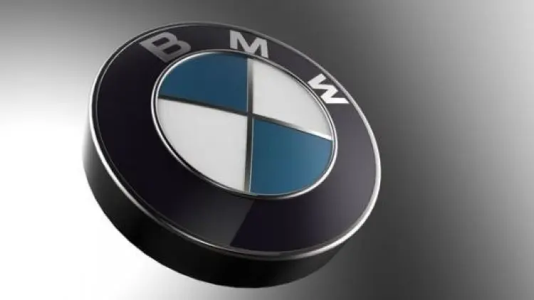 BMW Pesan Sel Baterai Lebih dari 10 Miliar Euro