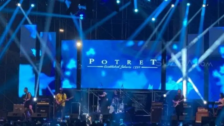 Potret Bawa Penonton Tenggelam dalam Lagu Bunda