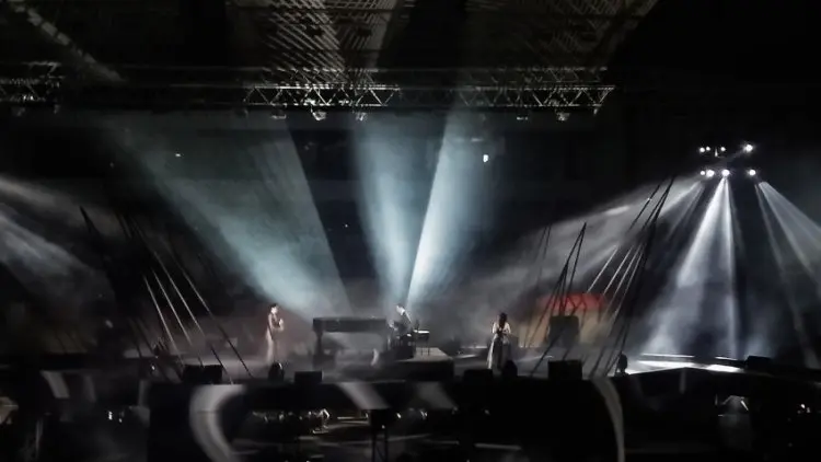 Francis Karel Memukau di Konser Magenta Orkestra