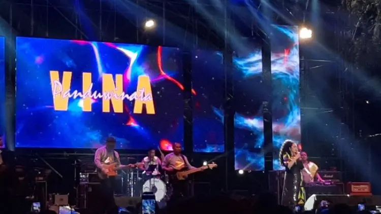 Vina Panduwinata Kegerahan di Festival 90's