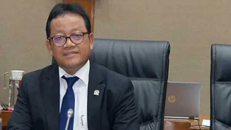 Komisi VII DPR Minta Kenaikan Tarif Setrum Ditunda