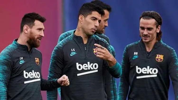 Griezmann Nongkrong Bareng Messi-Suarez Agar Klop