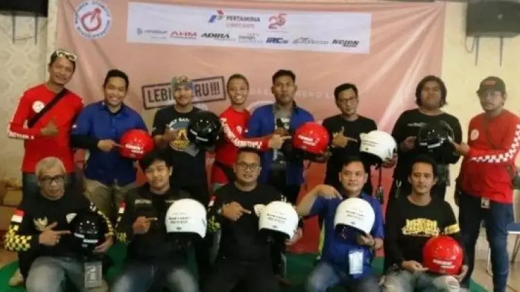 Gelar Touring, FORWOT Bagikan 30 Helm