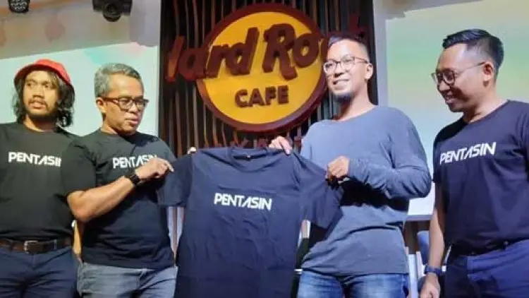 Pentasin Wujudkan Mimpi Penggemar Temui Sang Idola