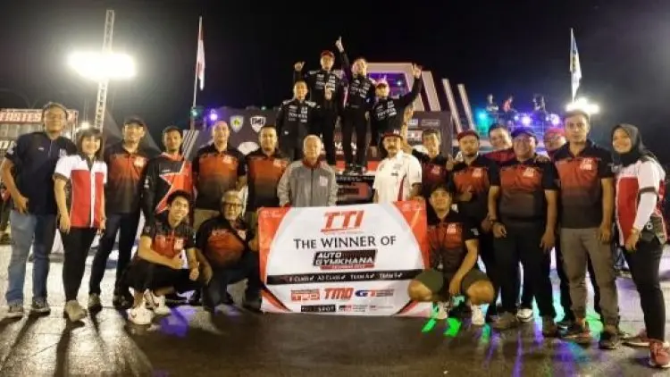 Pembalap Toyota Kembali Raih Juara Nasional