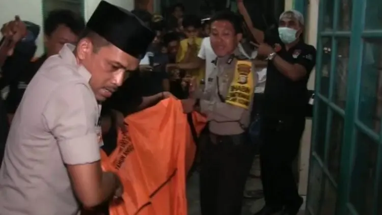 Pria Gantung Diri di Kamar Kos karena Terlilit Utang
