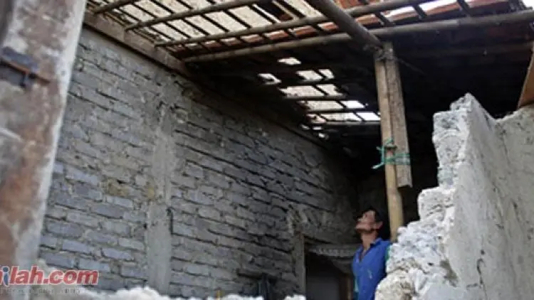 Puluhan Rumah Rusak Diterjang Puting Beliung