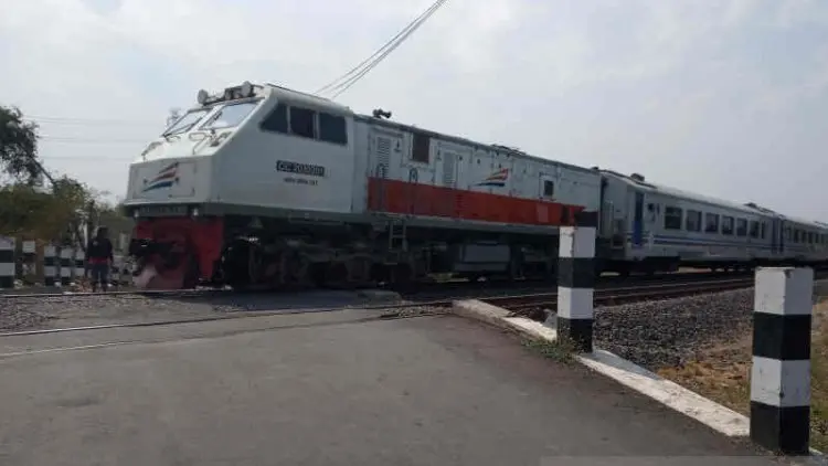 Kecepatan Bertambah, KAI Imbau Warga Waspada di Perlintasan Sebidang