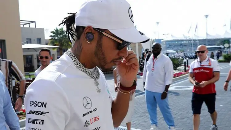 Hamilton Melaju Tanpa Hambatan untuk Juarai GP Abu Dhabi