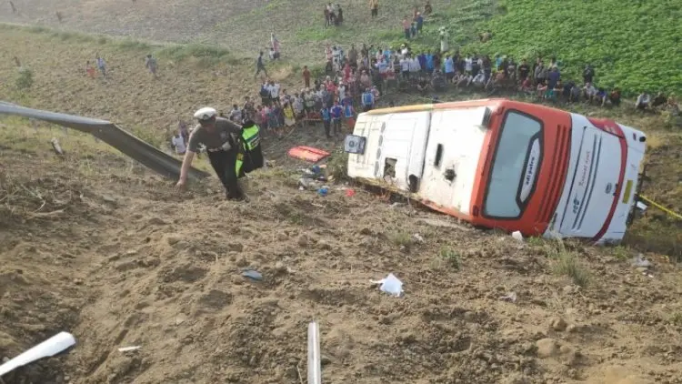 Bus Terjun ke Jurang di Tunisia Tewaskan 24 Orang