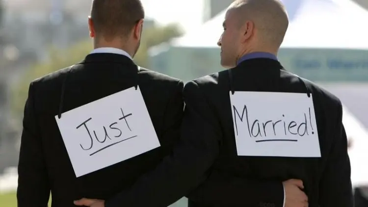 Waspada Buat Istri: Bisa Jadi Suami Anda Homoseksual