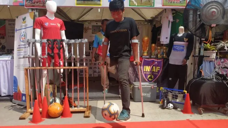 Sepak Bola, Merebut Impian Sekaligus Penyemangat Candra