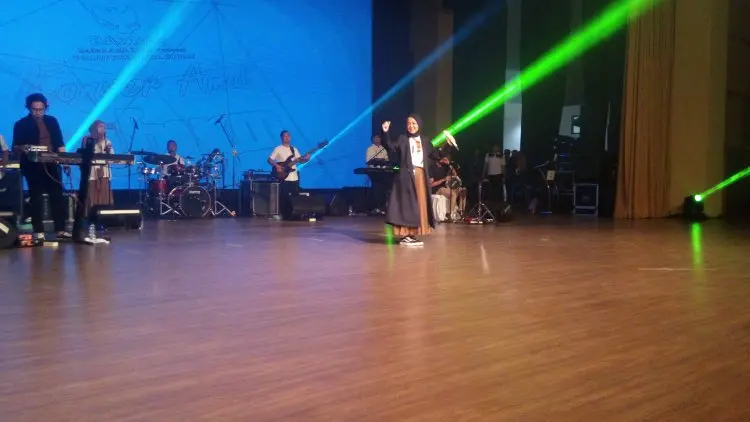 Sabyan Bikin Histeris Penggemar di Gedung Budaya Sabilulungan