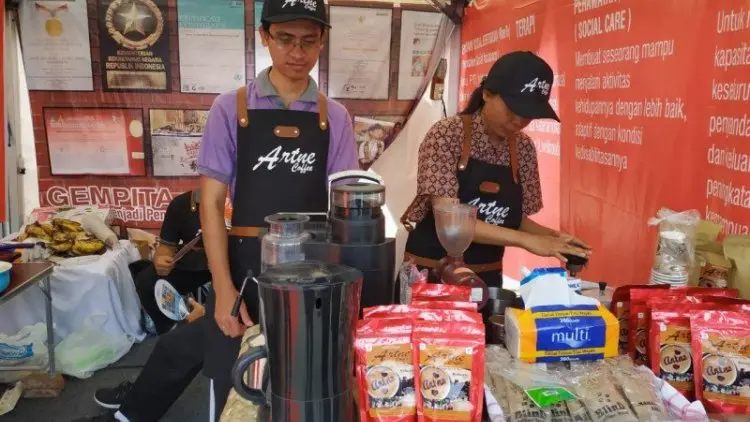 Artne Coffee, Seni Kopi dari Barista Tunanetra