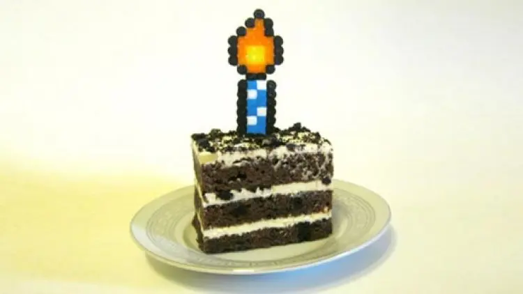 Produk Lilin Kue Ultah Unik Berwujud Piksel 8-Bit