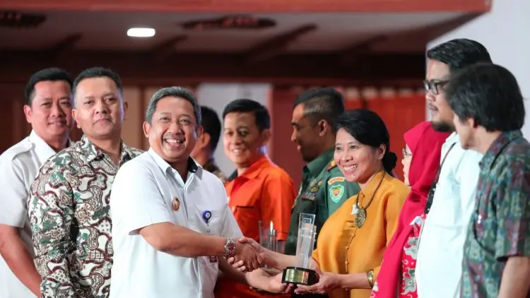 Pemkot Bandung Beri Anugerah Penjaga Cagar Budaya