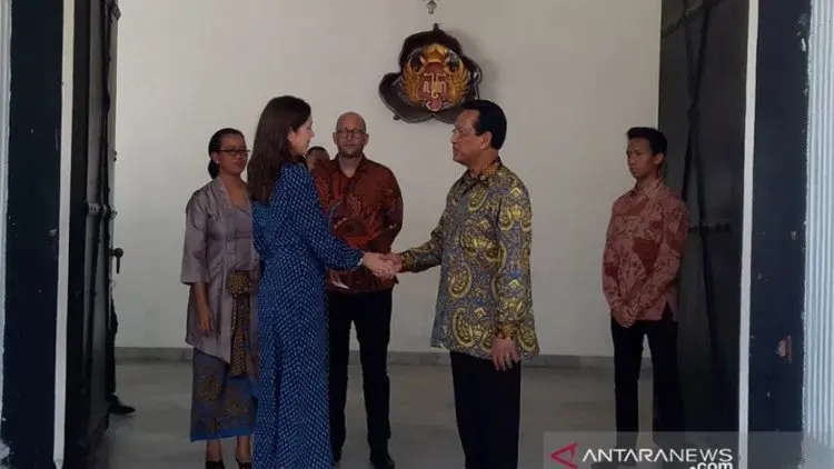 Putri Mahkota Denmark Bertemu Sultan HB X