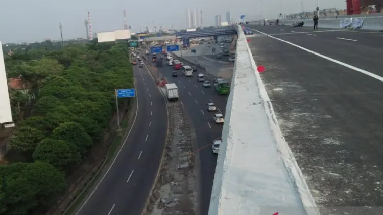 Menyongsong Jembatan Layang Jakarta-Cikampek