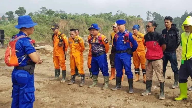 Tim SAR Gabungan Masih Mencari Saeful Yang Tertimbun Galian di Cianjur