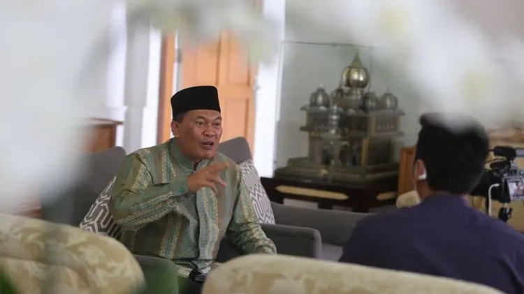 Media Internasional Wawancarai Oded, Soal Anak Ayam