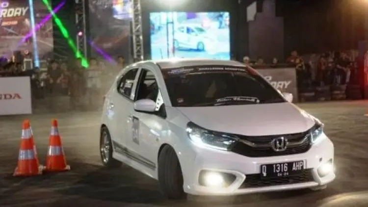 Honda Gelar Final Brio Saturday Night Challenge