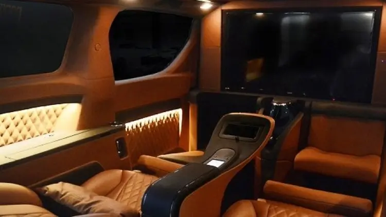 Interior Mewah Lombardi Berikan Ruang Privasi