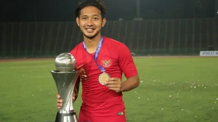 Pilih Persib Atau Klub Lain? Ini Jawaban Gian Zola