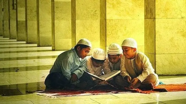 Cara Rasulullah Menghargai Anak Kecil